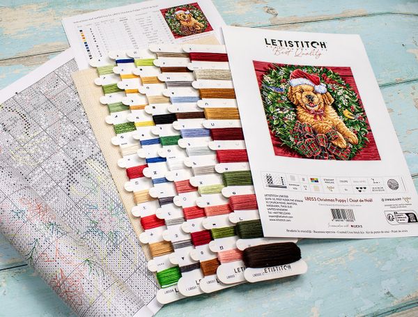 Набор для вышивания нитками LetiStitch, Рождественский щенок, 26х26 см