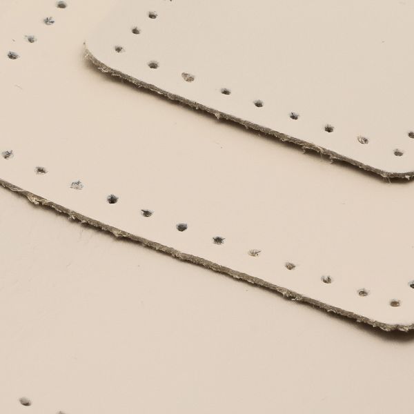 Набор заплаток пришивных из кожи, квадрат 4см, 6см и 8см, с перфорацией, 3 шт, 100% кожа (06 бежевый), 9402