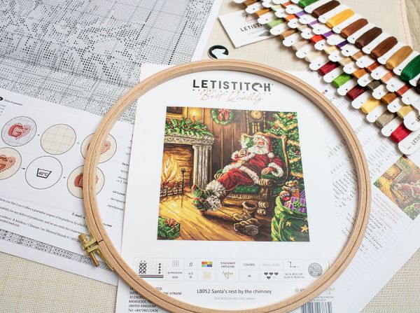 Набор для вышивания нитками LetiStitch, Отдых Санты у камина, 38,5х40 см
