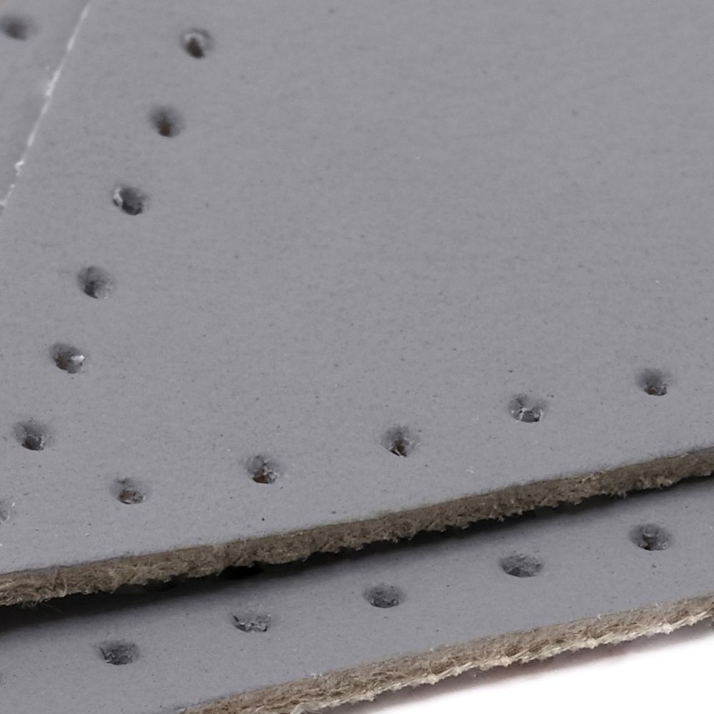 Заплатки пришивные из кожи, треугольник равнобедр., стор. 6см, с перфорацией, 2 шт, 100% кожа, 07 серый, 9902