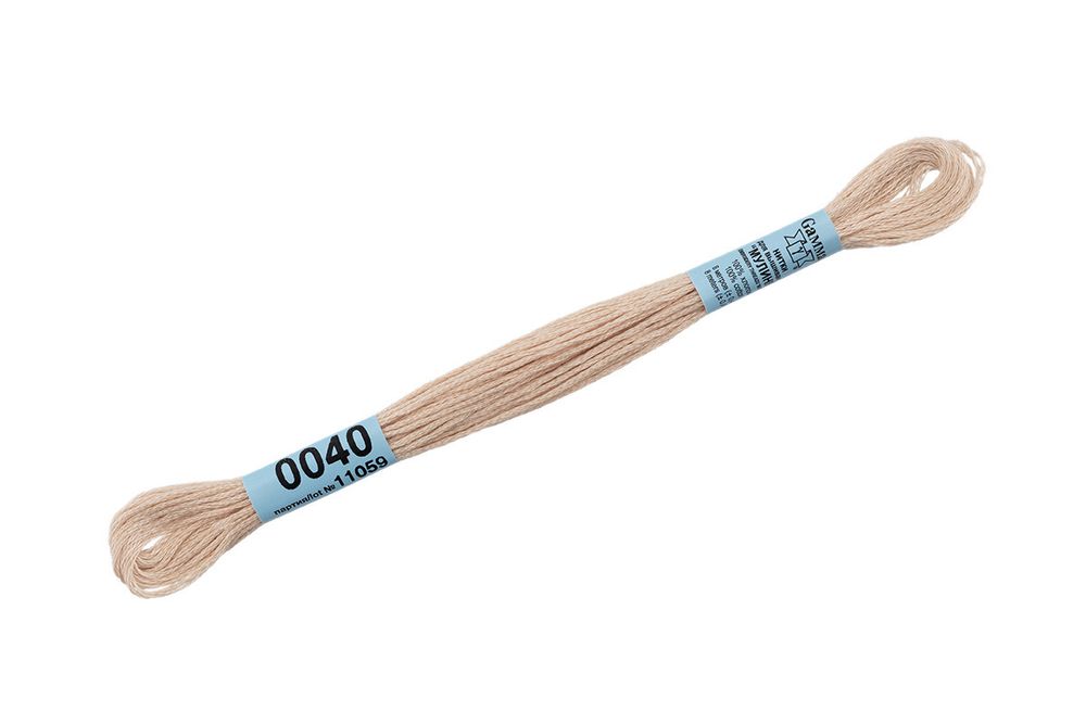 Мулине Gamma 100% хлопок, цв.0040 кремовый, 24 мотка по 8 метров