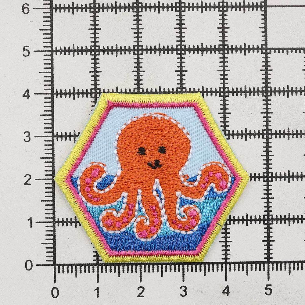 Термоаппликация Эмблема осьминог, 3.8х4.5cm, Hobby&Pro