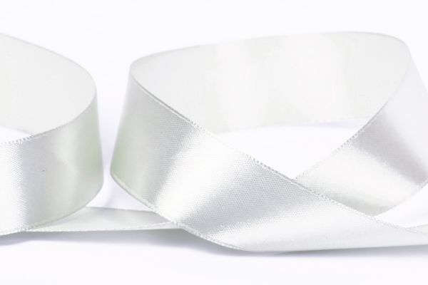 Лента атласная 1-сторонняя 25.0 мм / 33±2 метра, №001 белый, в термоплёнке, Gamma