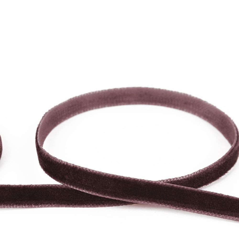 Лента бархатная (тесьма) 20.0 мм / 16.5±1 метра, 100 т.коричневый, Blitz VR-20