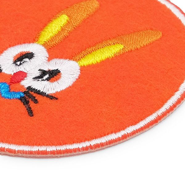 Термоаппликация Эмблема с зайцем, 6см, Hobby&Pro