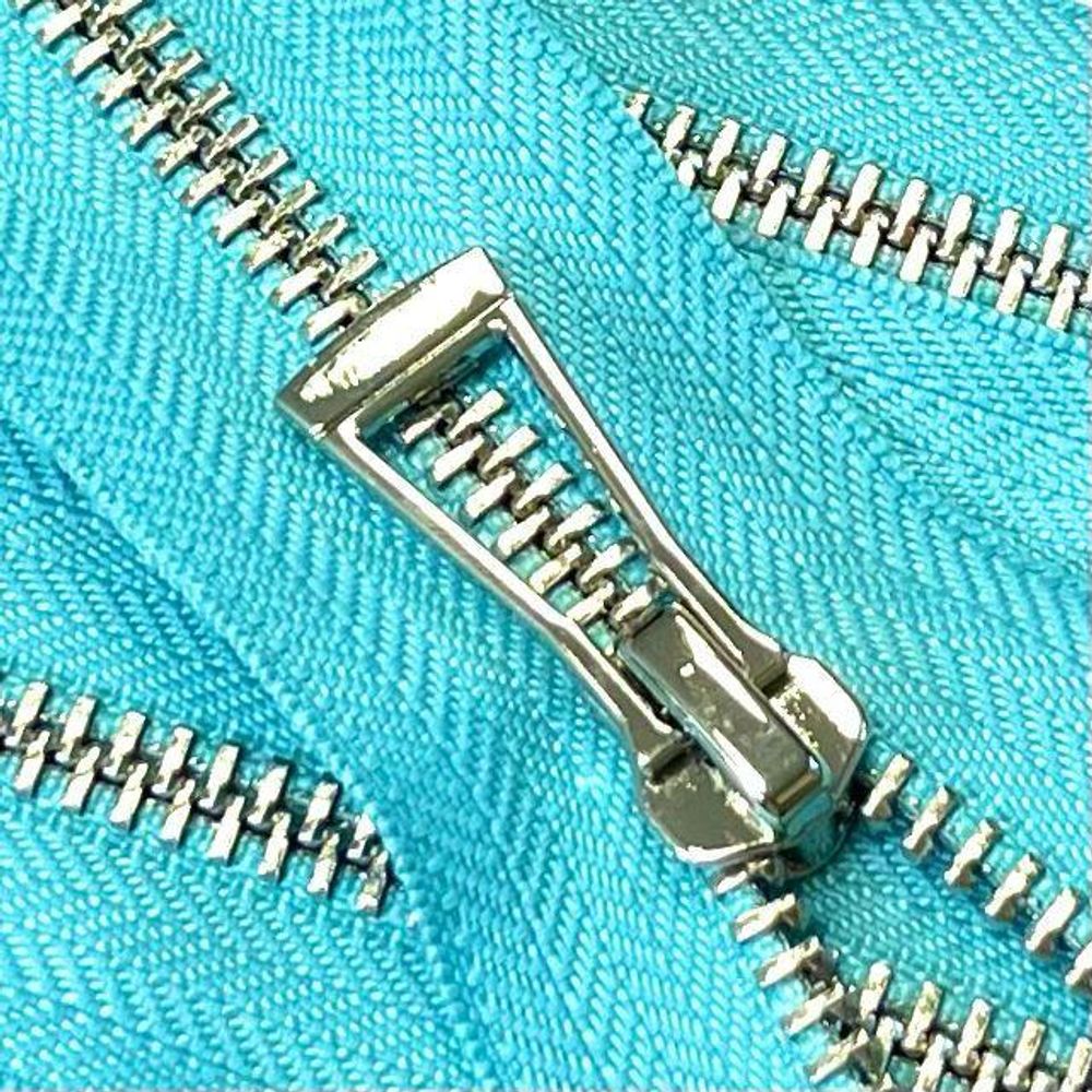 Молния металлическая Т5 (5 мм) 1 зам., разъем., 65 см, никель, D905 голубой упак.1 шт