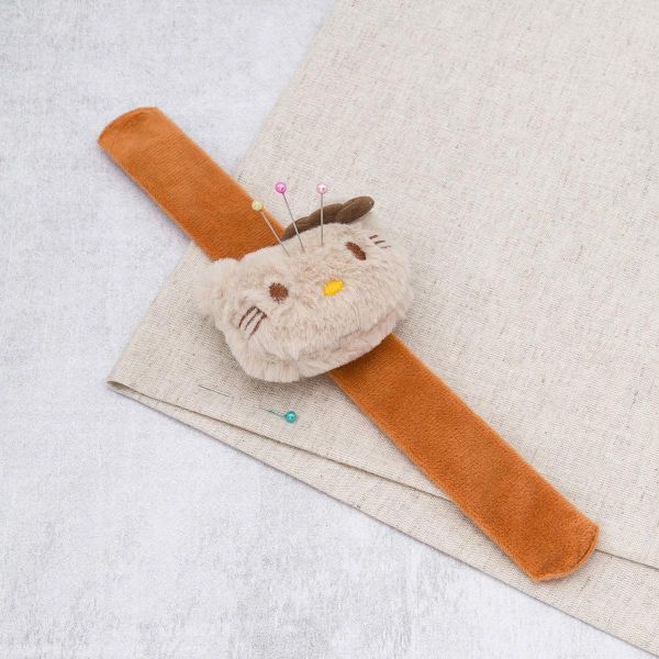 Браслет игольница кошечка 24 см