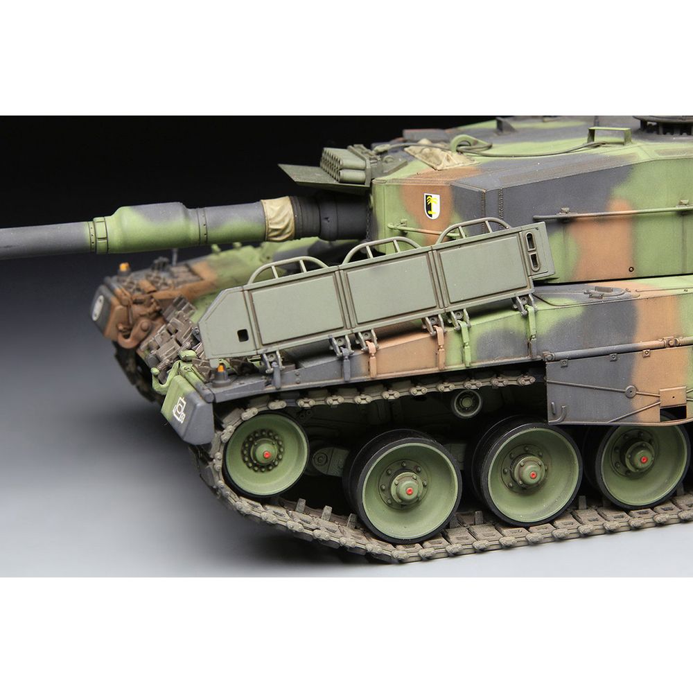 Модель сборная: танк, LEOPARD 2 A4 1/35, Meng TS-016