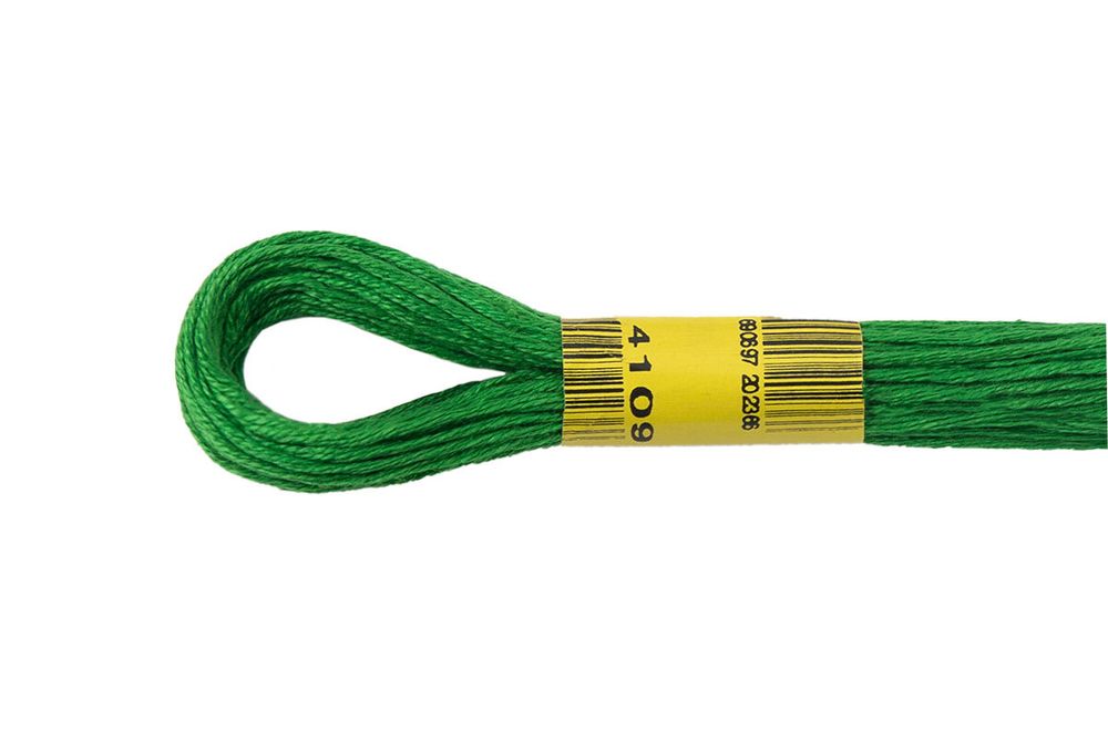 Мулине ПНК им.Кирова цв.4109 зеленый, Россия, 24 мотка по 8 метров