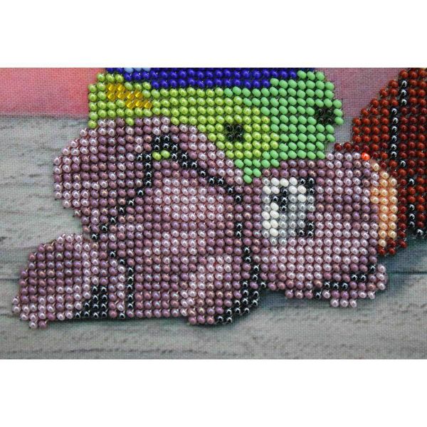 Набор для вышивания бисером Hobby&Pro, Игрушки для Алисы, 33х30 см