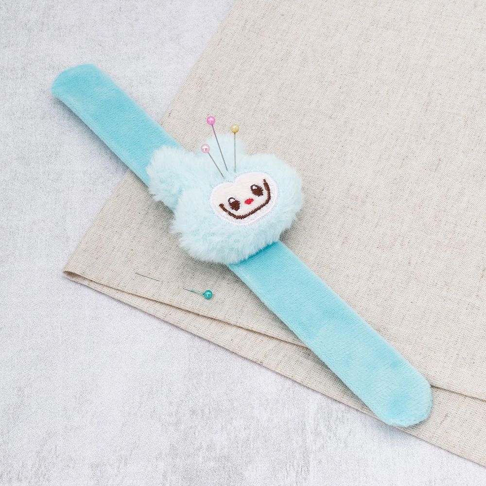 Браслет игольница монстрик голубой 24 см