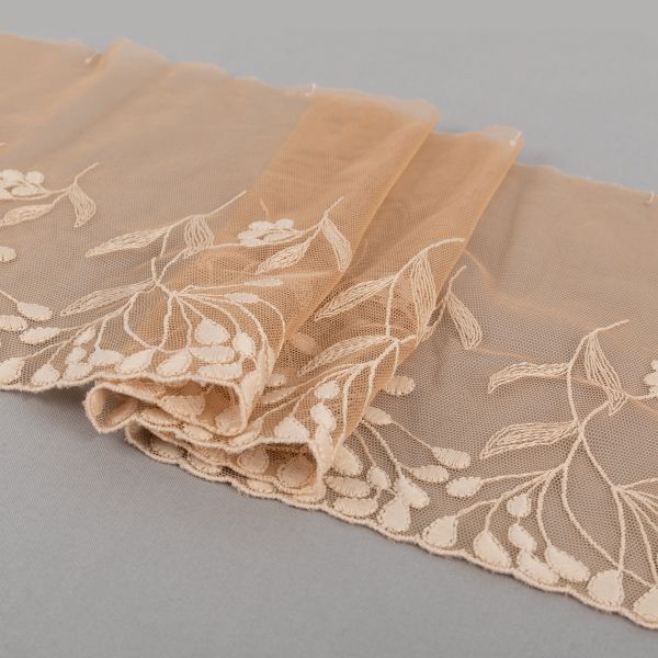 Кружево бельевое эластичное 190 мм / 3±0.2 метра, на сетке, Турция, натуральный, Gamma GKME-19001