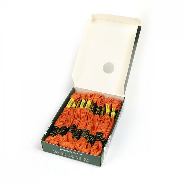 Мулине ПНК им.Кирова цв.5303 оливковый, 24 мотка по 8 метров