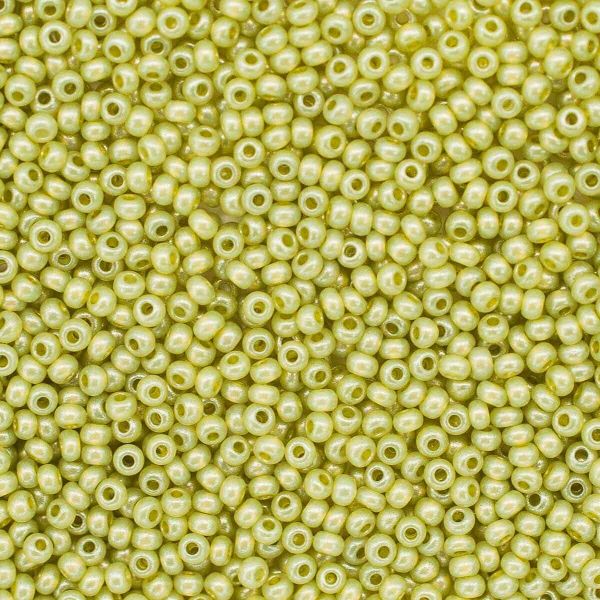 Бисер Preciosa 10/0 (2.3 мм), 100 г (5х20 г), непрозрачный с покрытием, цв. 17786