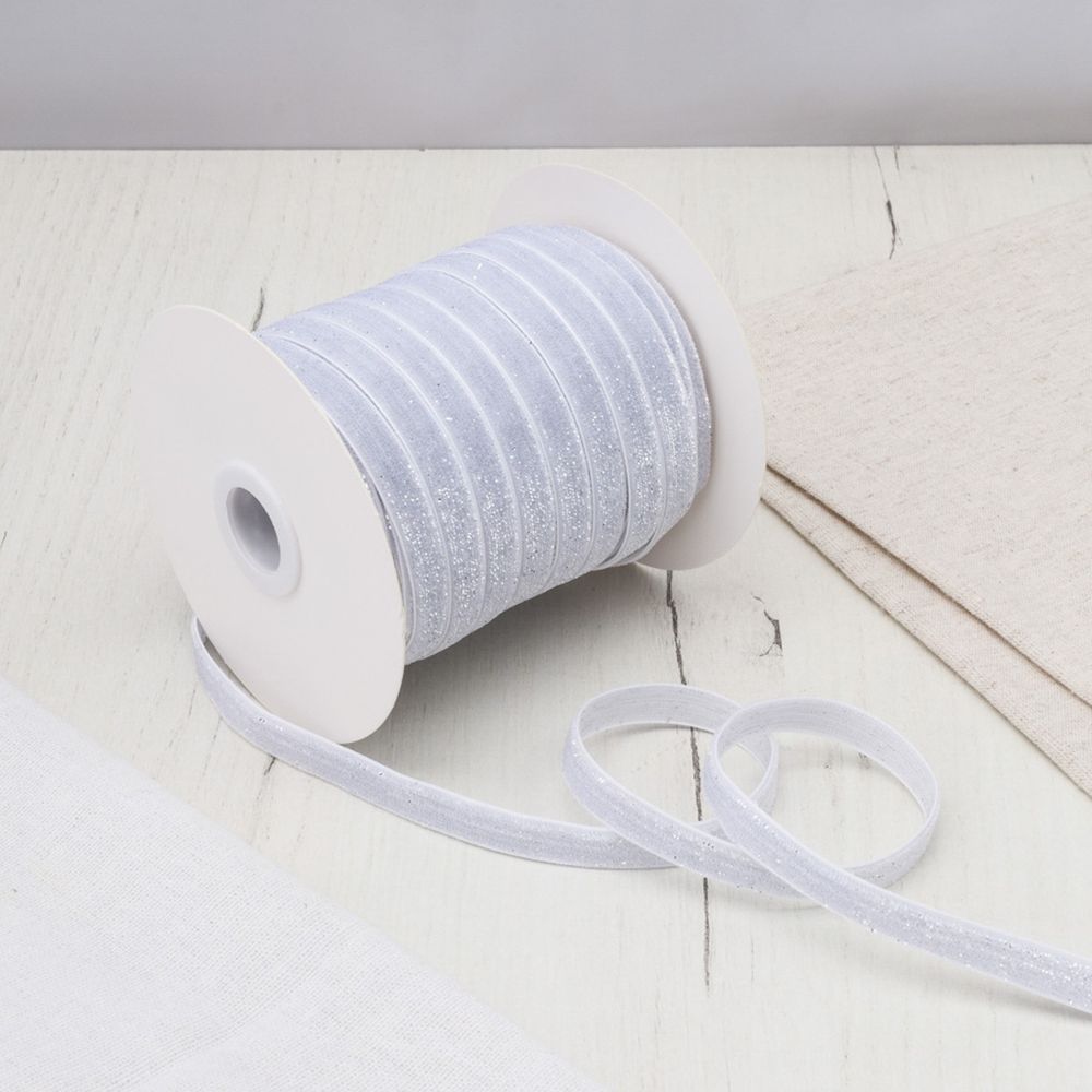 Лента бархатная (тесьма) с люрексом 10.0 мм / 32.9±2 метров, 01 белый