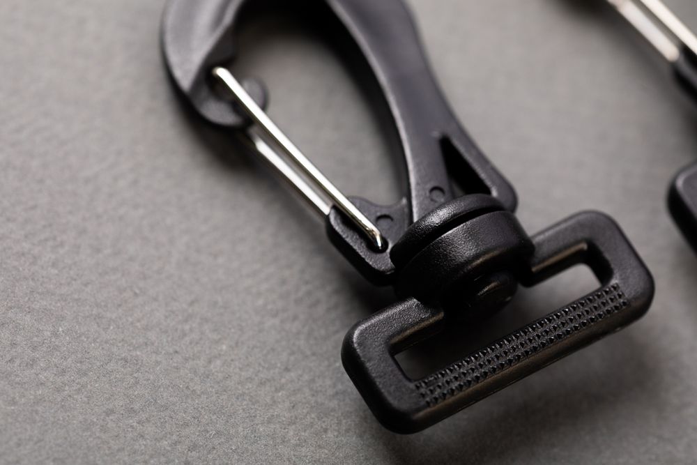 Карабин пластик с металлической застежкой 38 мм, 50 шт, черный, Gamma GHB001