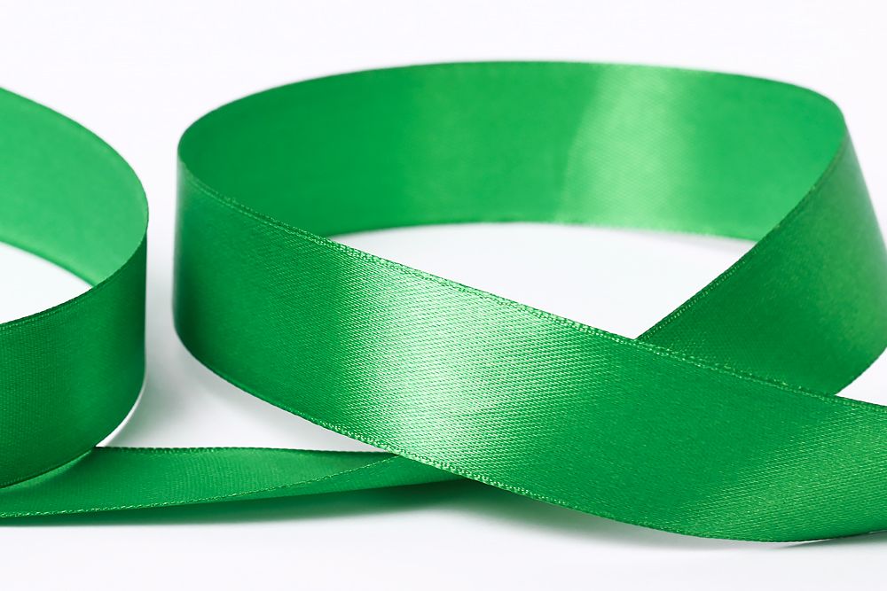 Лента атласная 1-сторонняя 25.0 мм / 33±2 метра, №134 зеленый, в термоплёнке, Gamma