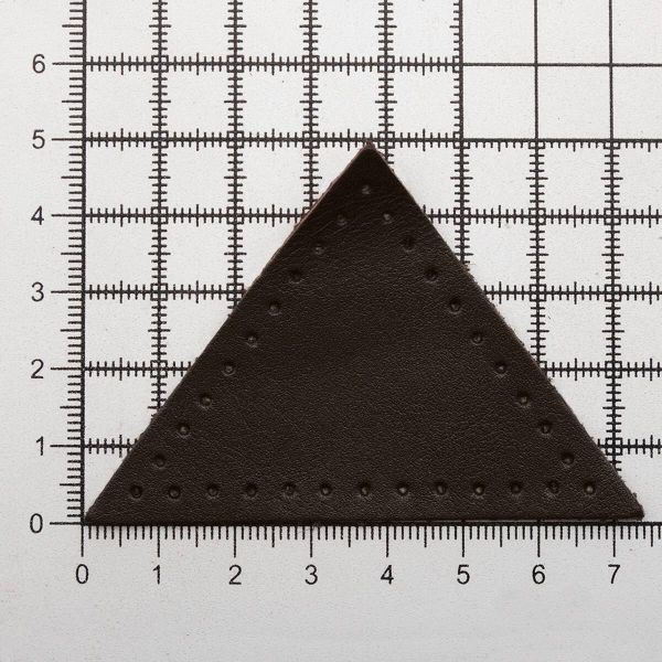 Заплатки пришивные из кожи, треугольник равнобедр., стор. 6см, с перфорацией, 2 шт, 100% кожа, 03 темно-коричневый, 9902