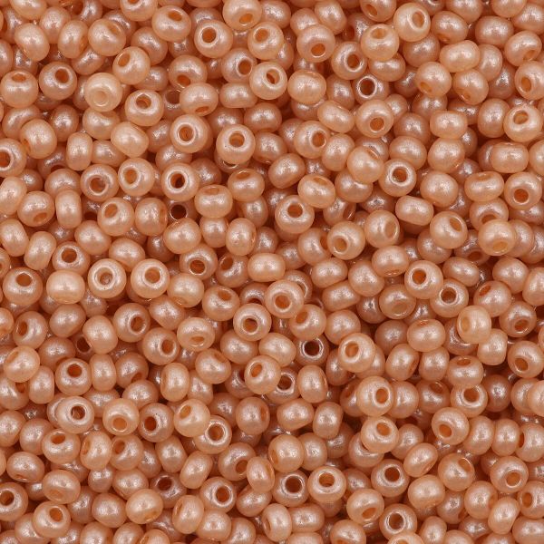 Бисер Preciosa алебастр с цветным покрытием 10/0 (2.3 мм), круг.отв., 50 г, (17918)