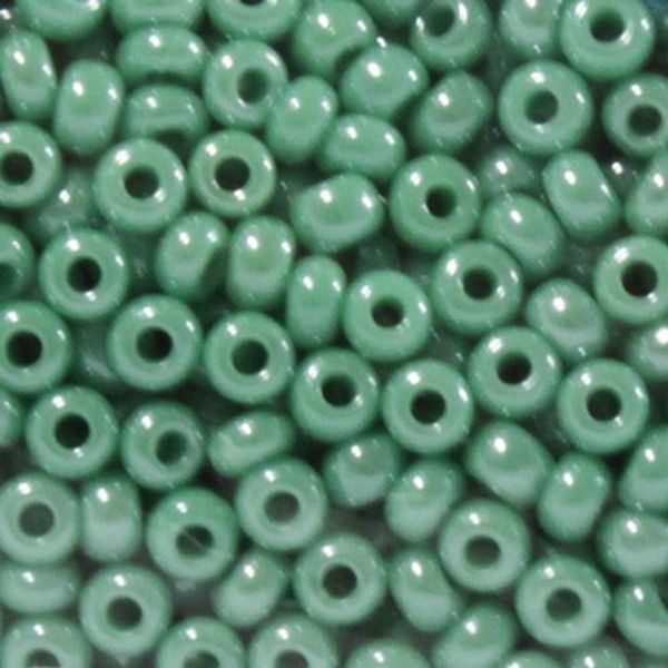 Бисер Preciosa 10/0 (2.3 мм), 1х50 г, непрозрачный с покрытием, цв. 68130