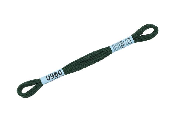 Мулине Gamma 100% хлопок, цв.0960 т.зеленый, 24 мотка по 8 метров