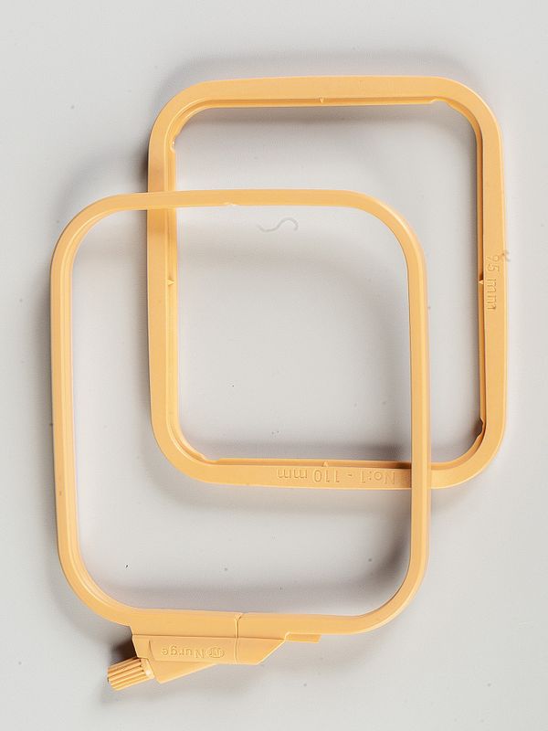 Пяльцы-рамка Nurge пластиковые 110х95, M10415