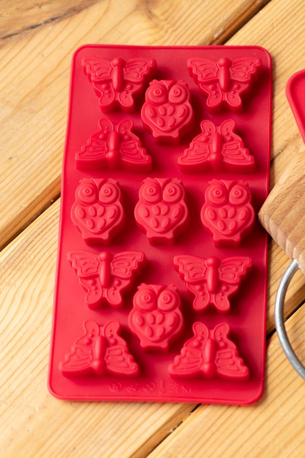 Форма силиконовая для конфет 21.5х11.7х1.7 см, №02 совы и Бабочки -13 ячеек (21.5х11.7х1.7 см), S-Chief SPC-0130