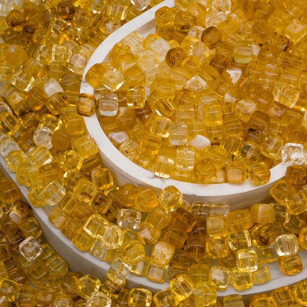 Бусины акрил 6.5х6.6 мм, 500 г, прозрач. в цвете, куб, AD019 раухтопаз, (7748713)4658 , Astra&Craft