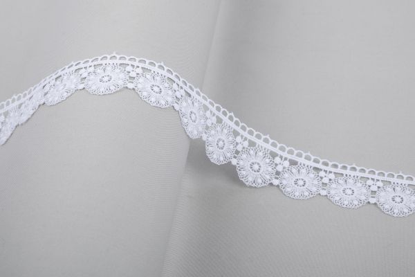 Кружево гипюр (плетёное) 32 мм / 10 м, белый, Gamma GGM-3202