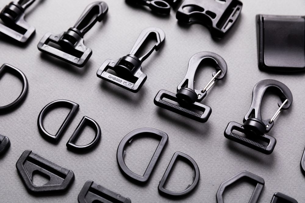 Карабин пластик с металлической застежкой 32 мм, 50 шт, черный, Gamma GHB001