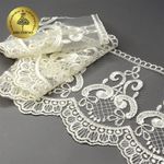 Кружево на сетке широкое 140 мм, диз. 232, цв.W1515 молочный уп. 13.71 м, Kruzhevo