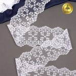 Кружево на сетке 90 мм, цв.01 белый, уп.13.7м