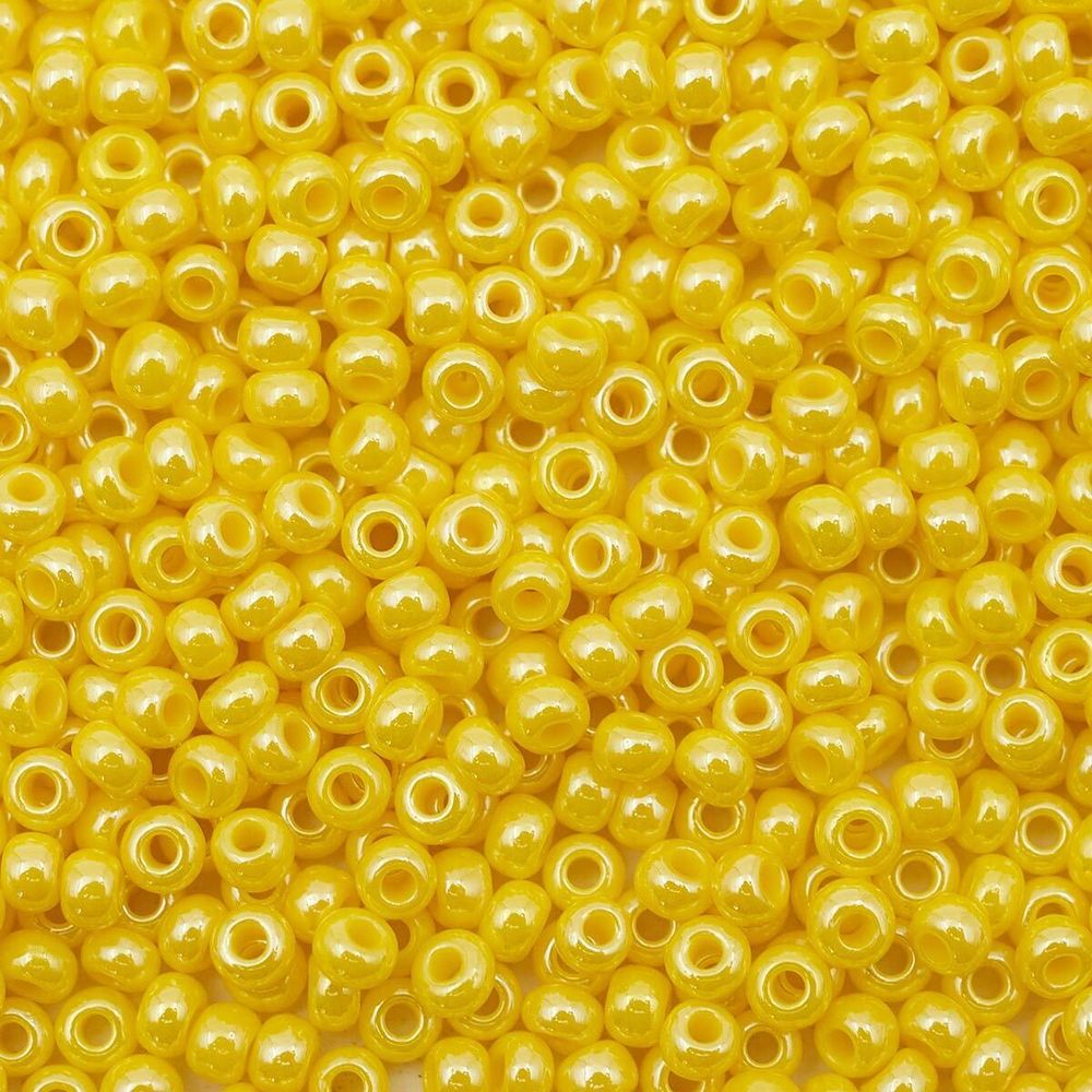 Бисер Preciosa непрозрачный с покрытием 10/0 (2.3 мм), круг.отв., 500гр, 331-19001-10/0-88110