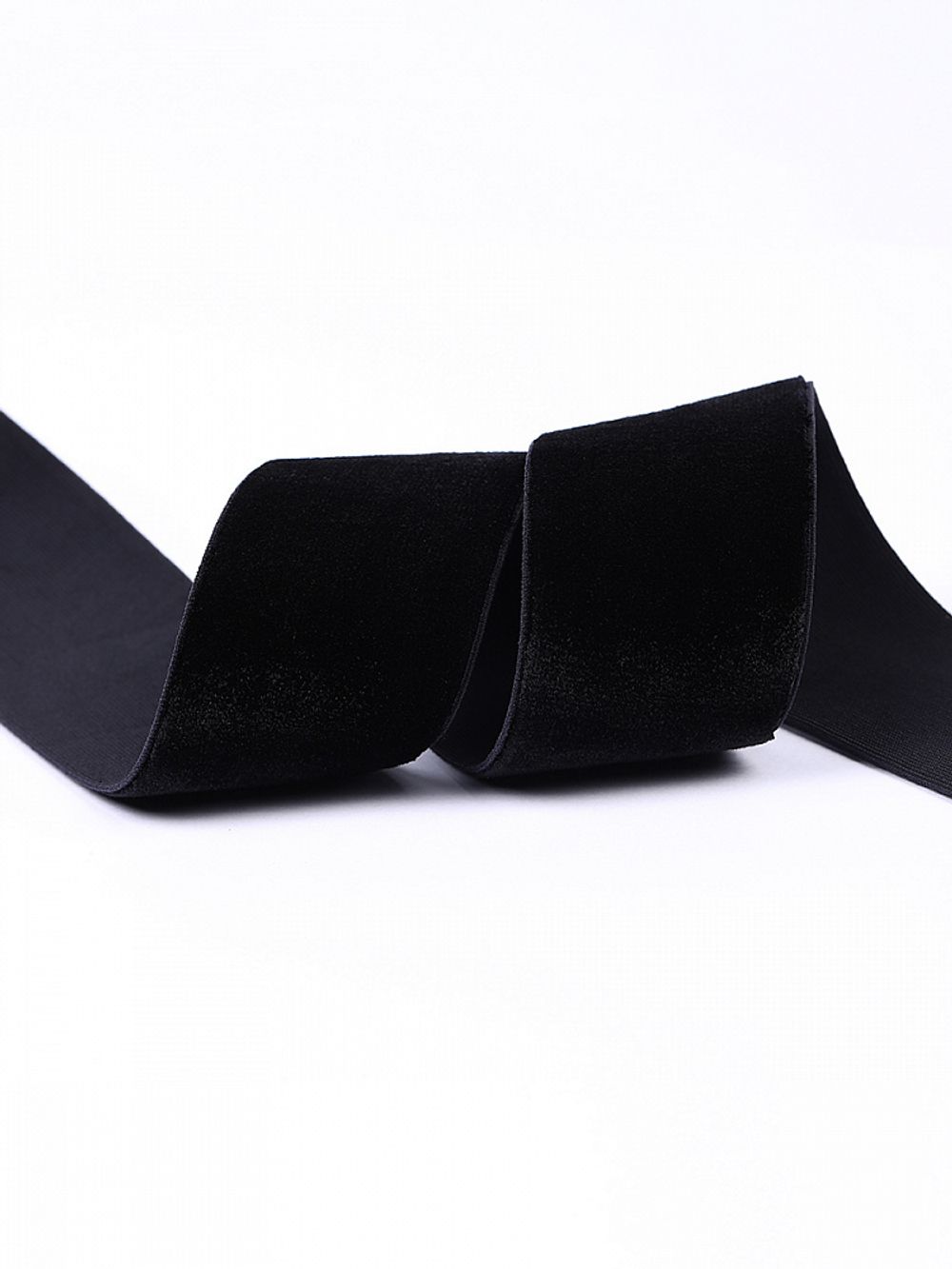 Лента бархатная (тесьма) эластичная 38.0 мм / 20±1 метров, нейлон, черный