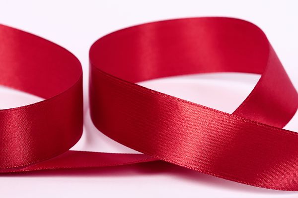 Лента атласная 1-сторонняя 25.0 мм / 33±2 метра, 065 красный, Gamma