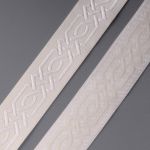 Лента (тесьма) жаккардовая 35.0 мм / 10±0.5 метров, бордюр Кельтский орнамент, 35272 V1 белый