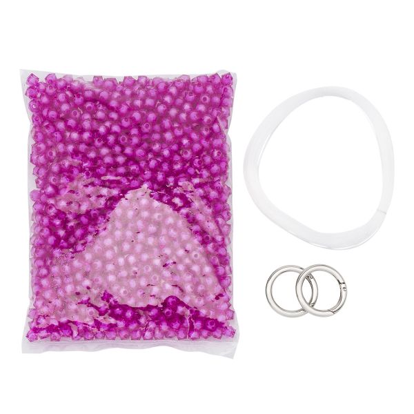 Набор для плетения сумки из акрил. бусин в цвете с белой сердцев., граненый куб, 10мм, Astra&Craft (57 малиновый)