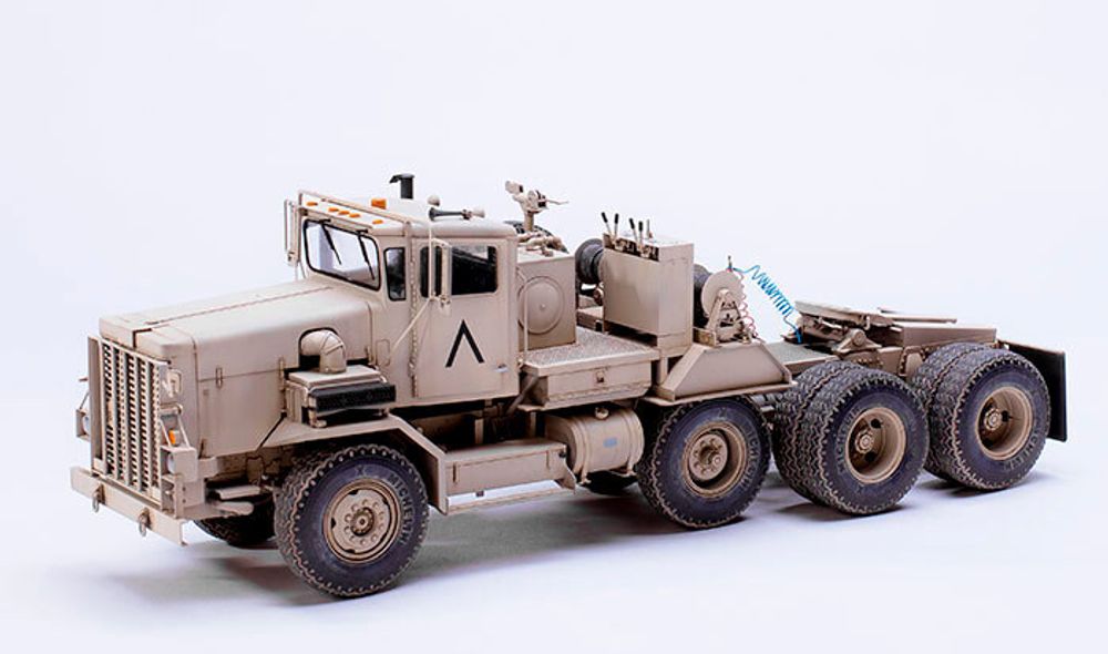 Модель сборная: тягач, U.S. M911 C-HET (8X6) & M747 HEAVY EQUIPMENT SEMI-TRAILER 1/35, Meng SS-013