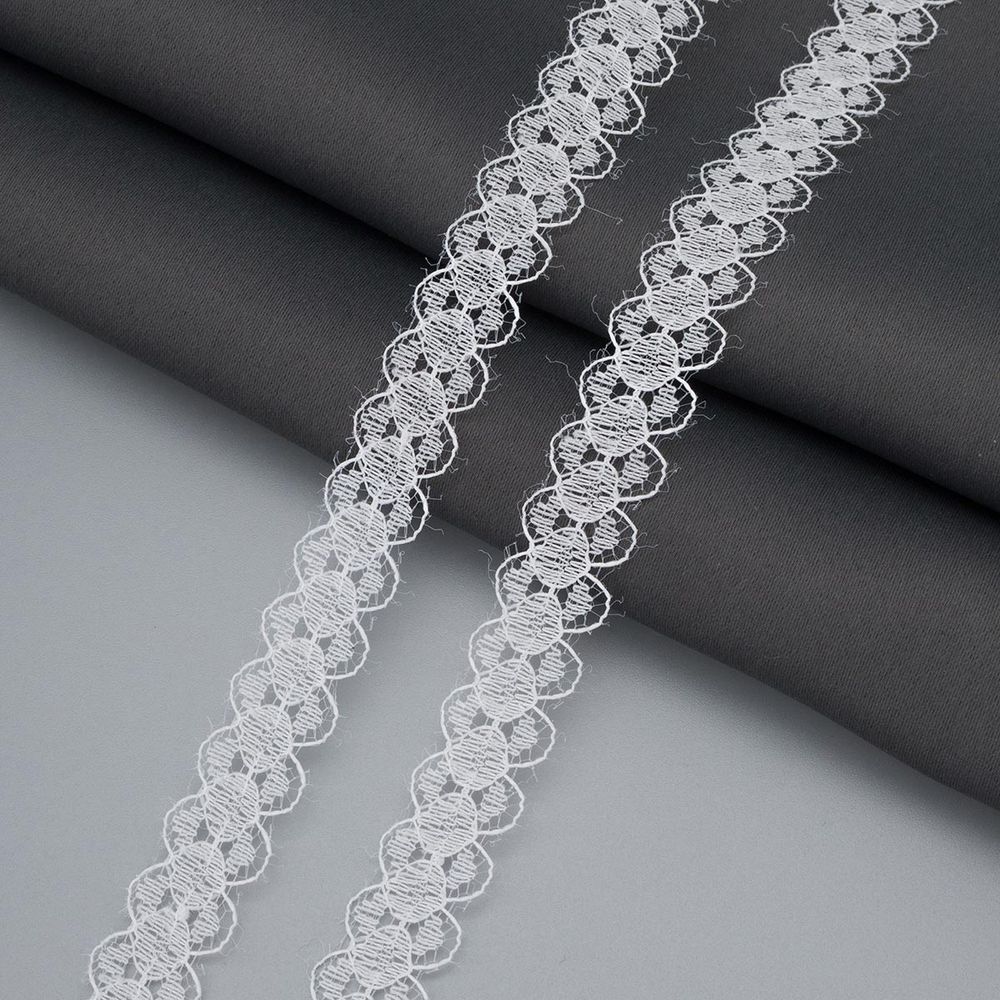 Кружево капроновое 15 мм, / 13.72 метра, ажурное, белый