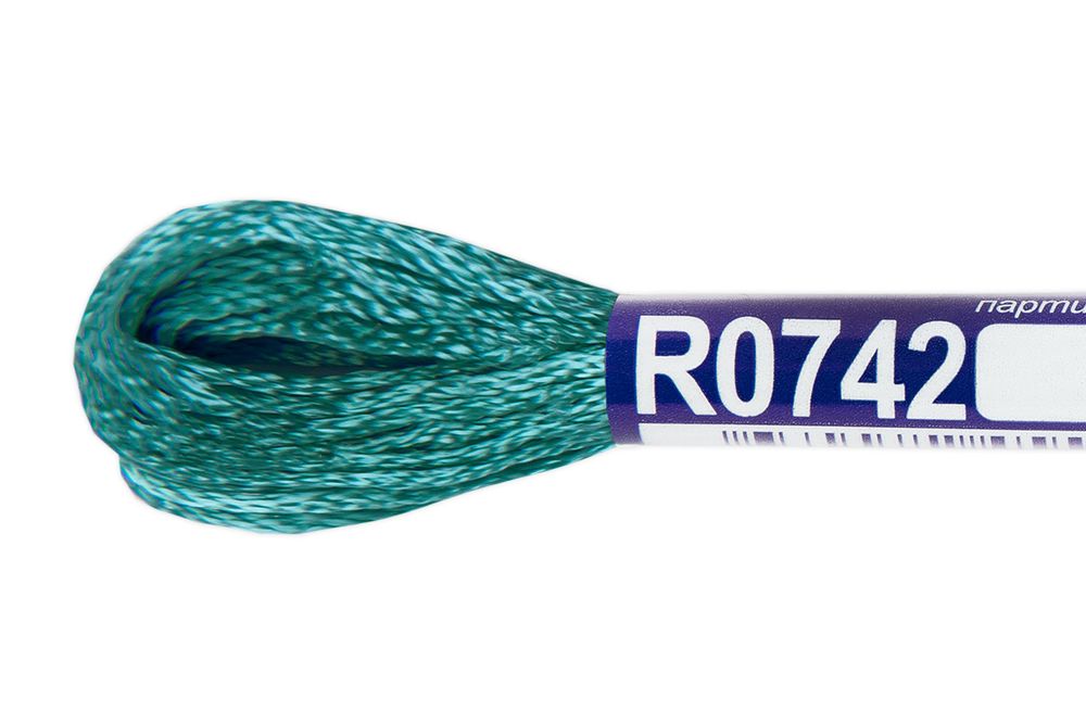 Мулине Gamma вискоза 100%, цв.R0742 т.голубой, 12 мотков по 8 метров