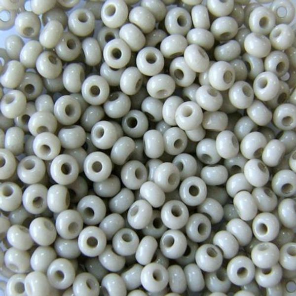 Бисер Preciosa мелованный 10/0 (03241) круг. отв, 50гр