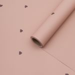 Пленка упаковочная для цветов и подарков Сердечки, 65 мкр, 58см / 10м ± 5% (VH2557 розовый с фиолетовыми сердечками)