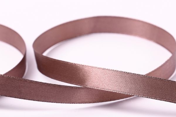 Лента атласная 1-сторонняя 12.0 мм / 33±2 метра, 099 коричневый, Gamma