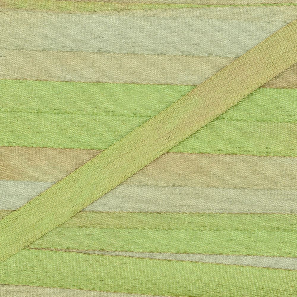 Лента (тесьма) шелковая 4.0 мм / 9.1±0.5 метров, M242 зеленый/бл.зеленый, Gamma SRM-4