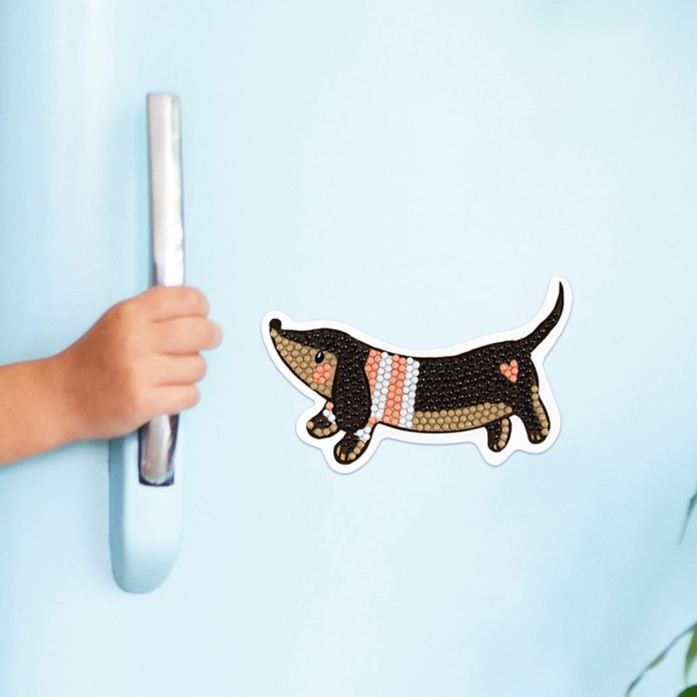 Алмазная (кристальная) мозаика Фрея ALVM-080, магнит Такса, 12х8.5 см