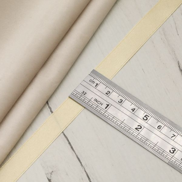 Лента атласная 1-сторонняя 12.0 мм / 22.86±1 метров, 053 кремовый, Globus