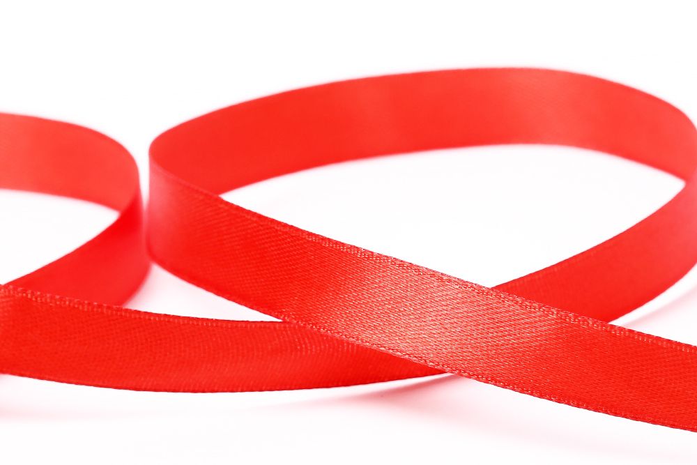 Лента атласная 1-сторонняя 12.0 мм / 33±2 метра, 111 красный, Gamma