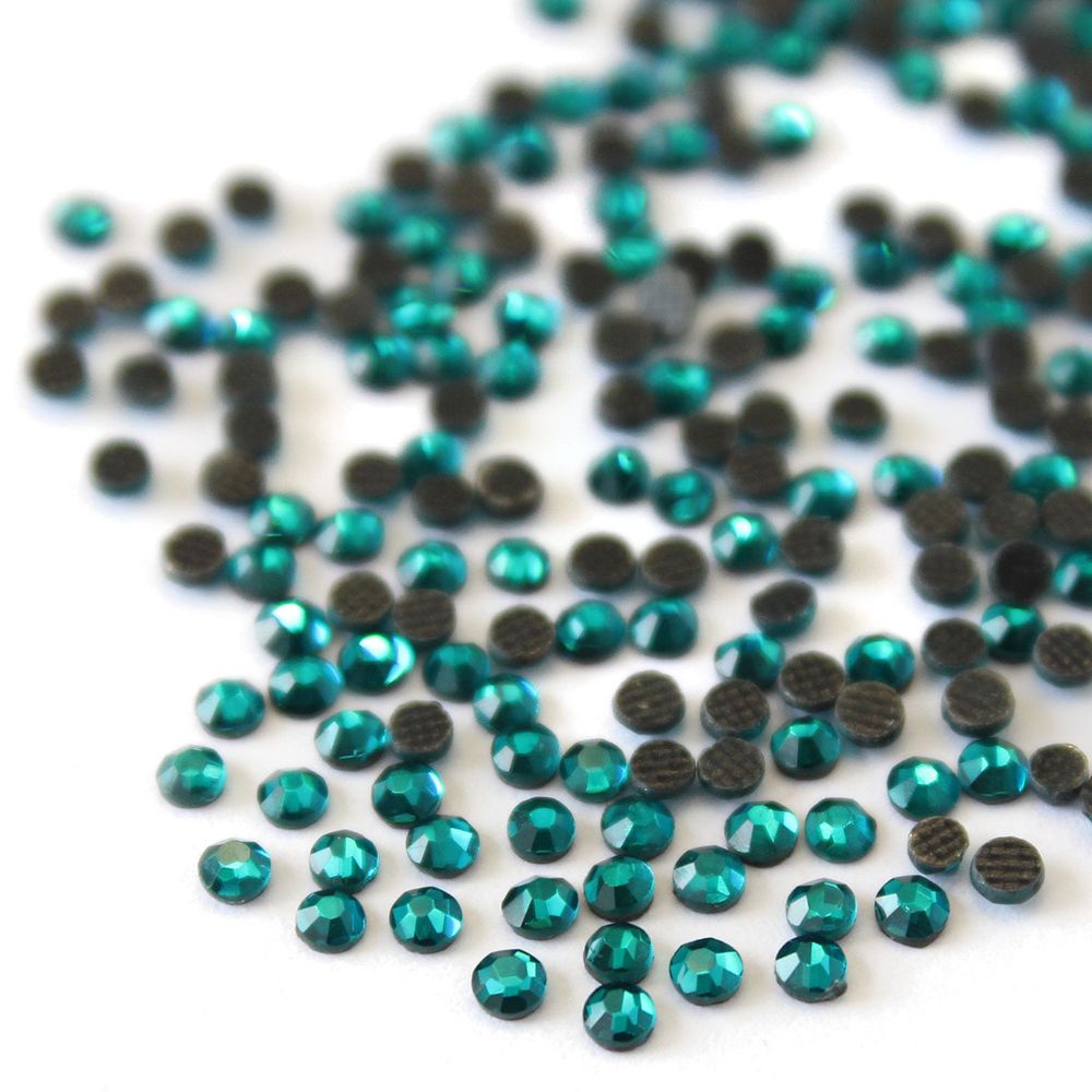 Стразы термоклеевые, 2мм, ss6, 432 шт/уп, Cristyle (229)