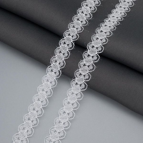 Кружево капроновое 15 мм, / 13.72 метра, ажурное, белый