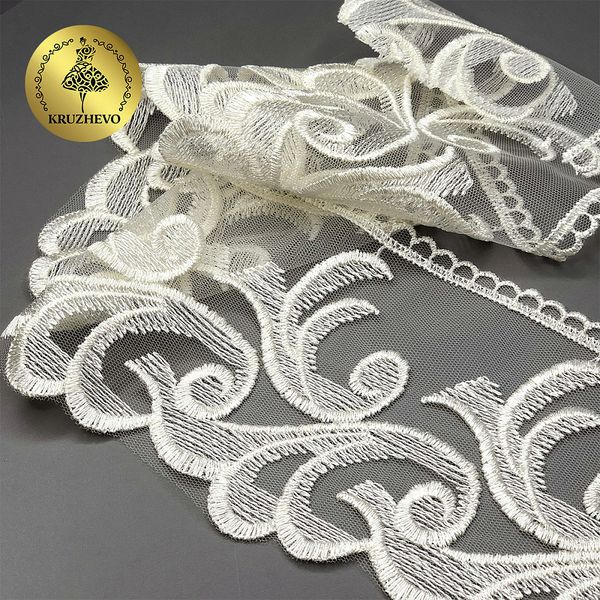 Кружево на сетке широкое 120 мм, диз. 231, цв.W1515 молочный уп. 13.71 м, Kruzhevo